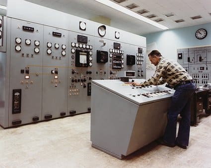 Curso de Operario de Instrumentación y Control de Central <br />
Eléctrica
