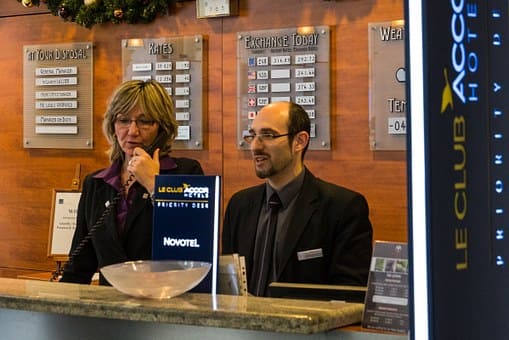 Curso de Recepcionista de Hotel